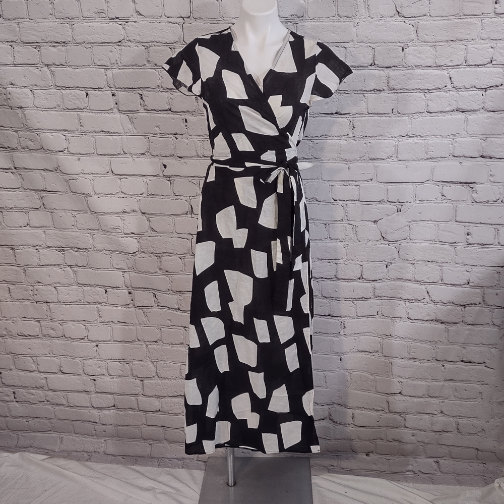 Black & White Geometric Wrap Midi Dress